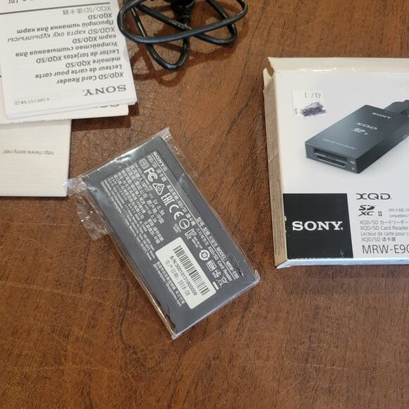 Sony MRW-E90 XQD/SD Card Reader. New open box - Picture 7 of 9